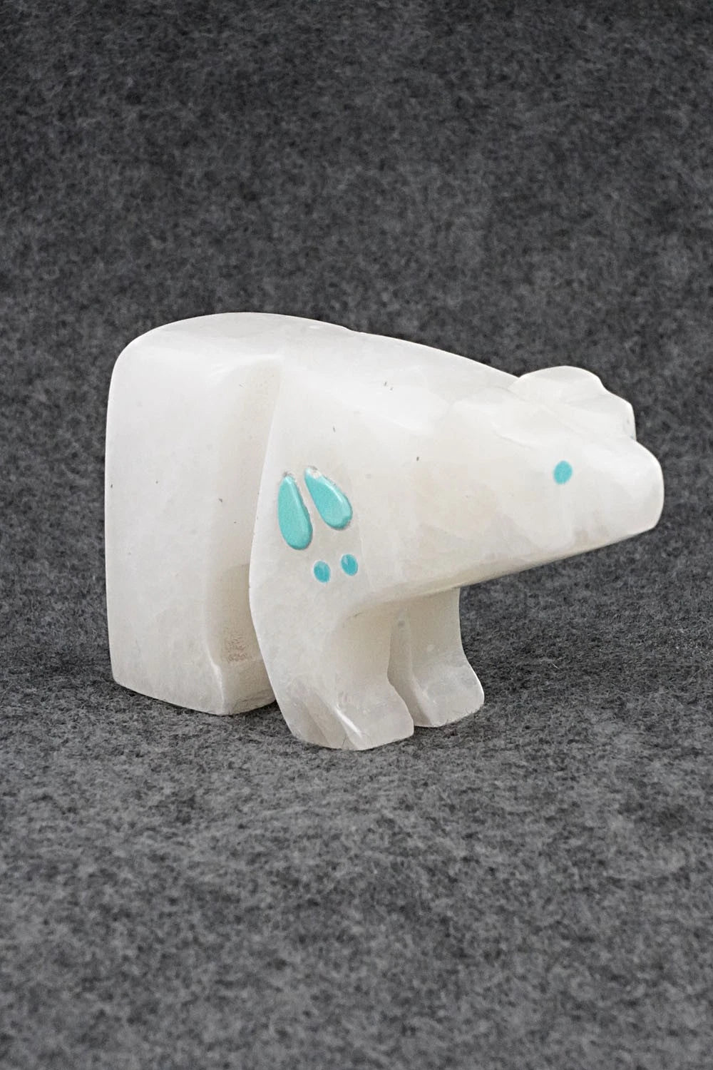 Bear Zuni Fetish Carving - Cody Nastacio