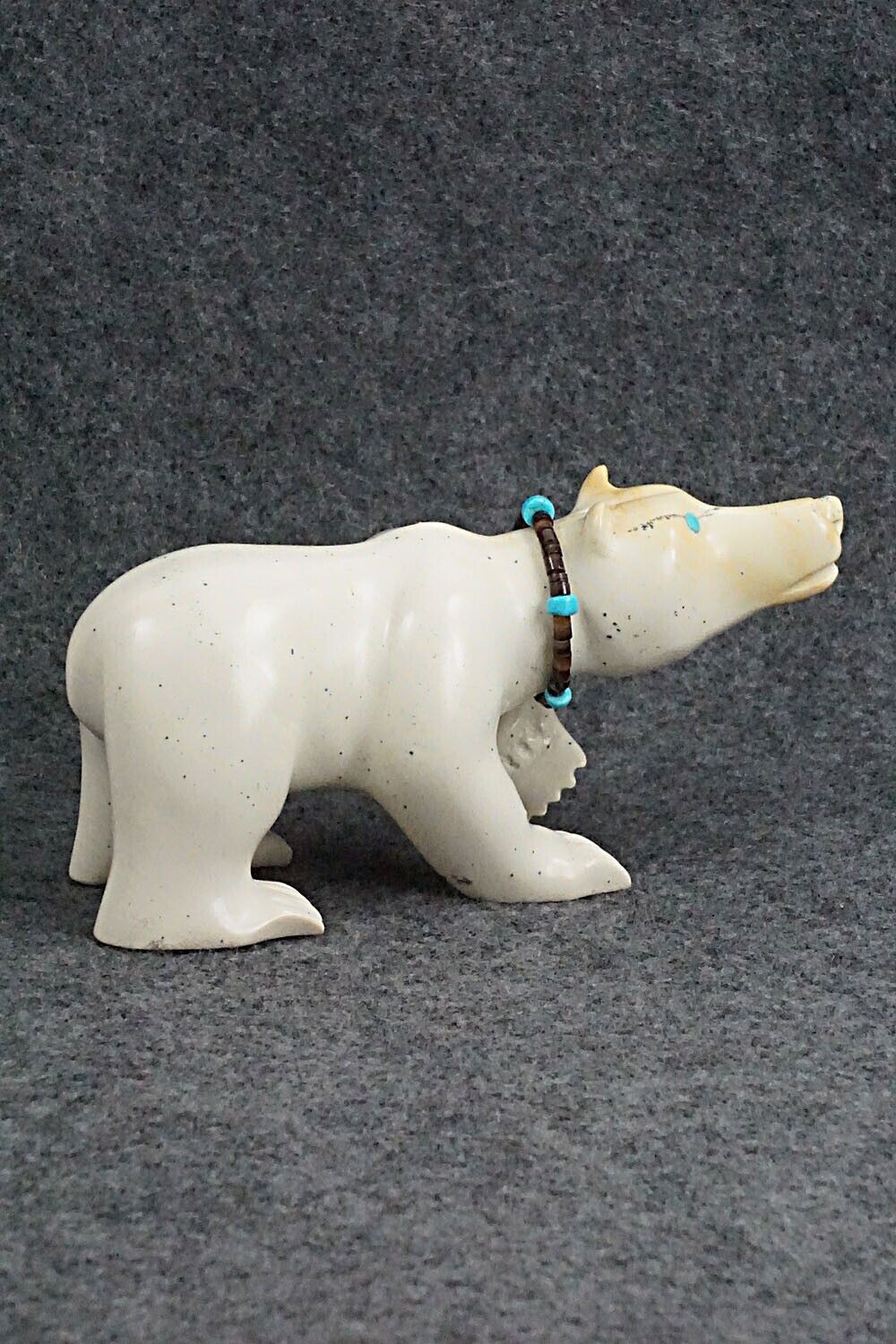 Bear Zuni Fetish Carving - Albert Eustace
