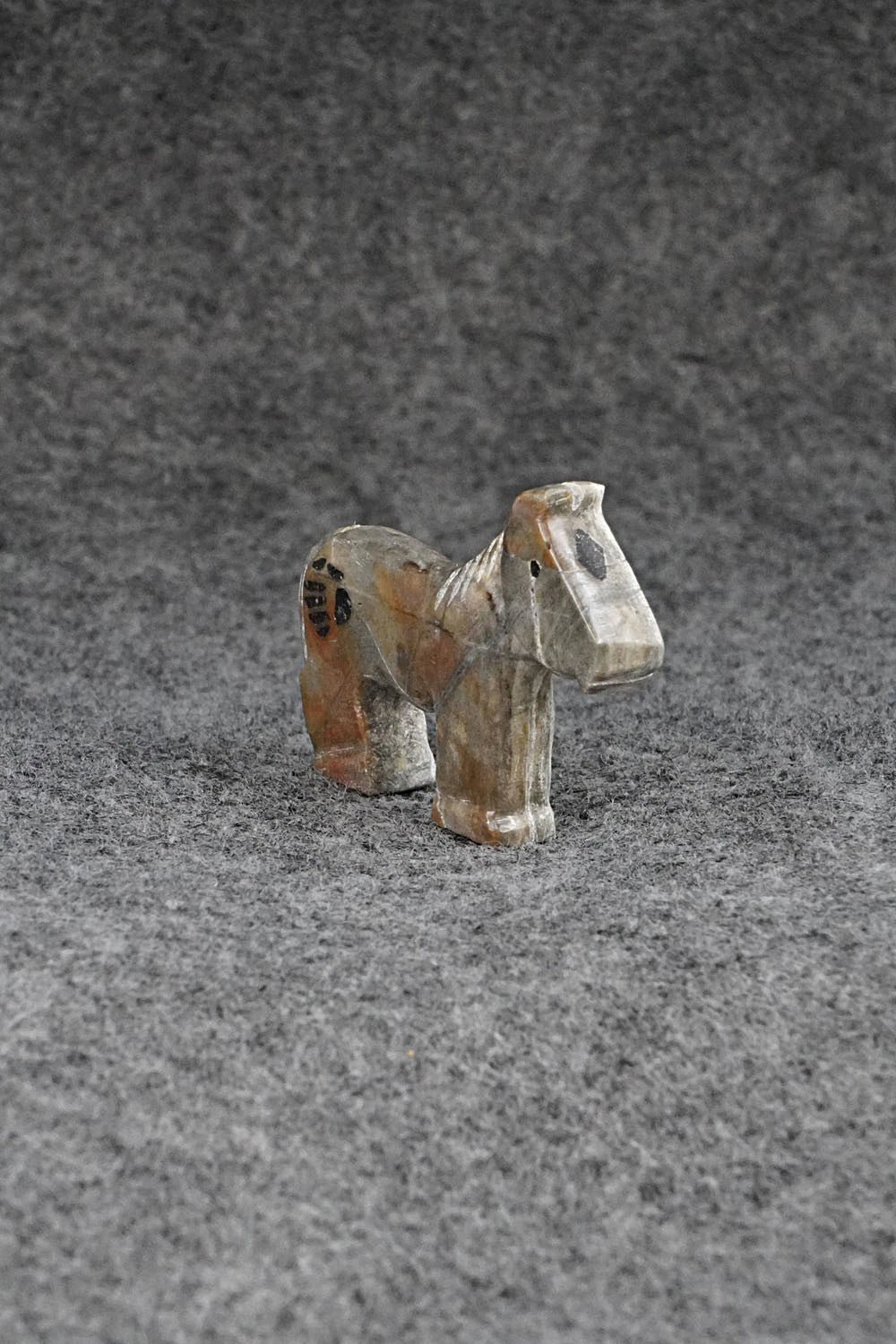 Horse Zuni Fetish Carving - Carol Martin