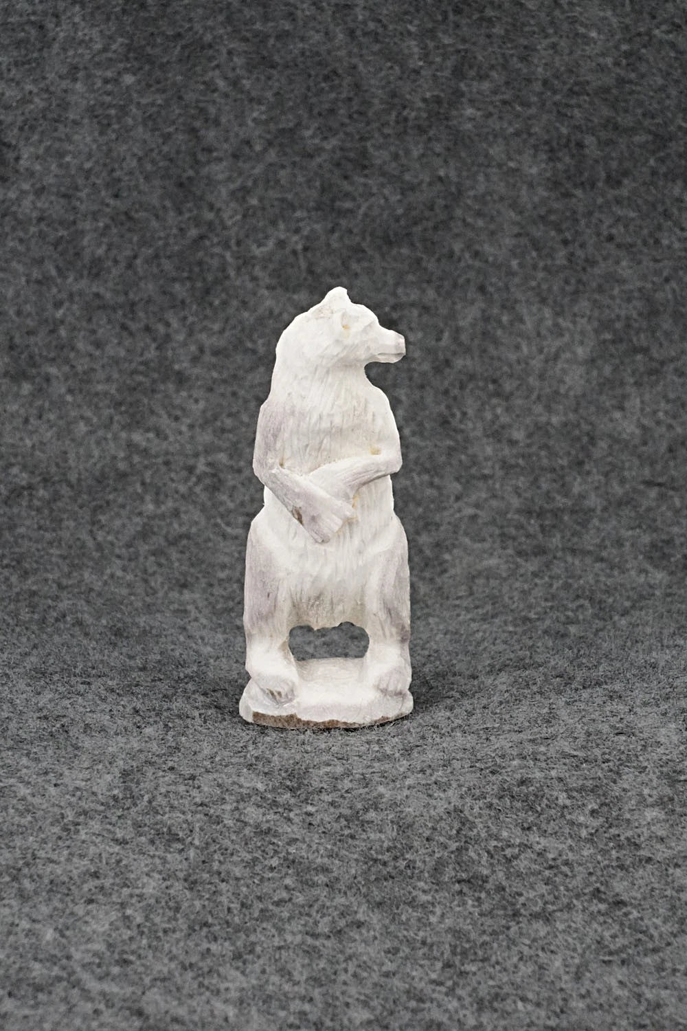 Bear Zuni Fetish Carving - Lewis Malie