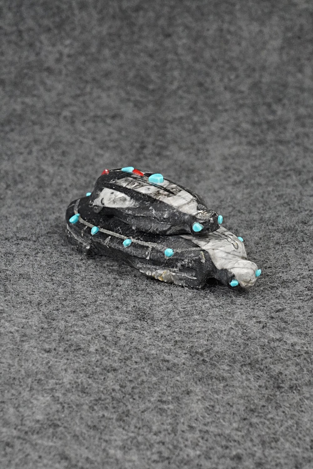 Turtles Zuni Fetish Carving - Danette Laate