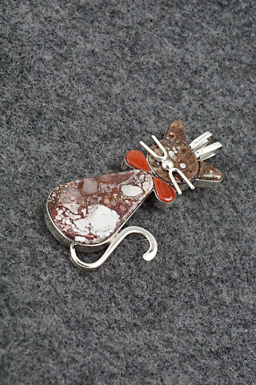 Wild Horse, Coral & Sterling Silver Pendant - Leavus Ahiyite