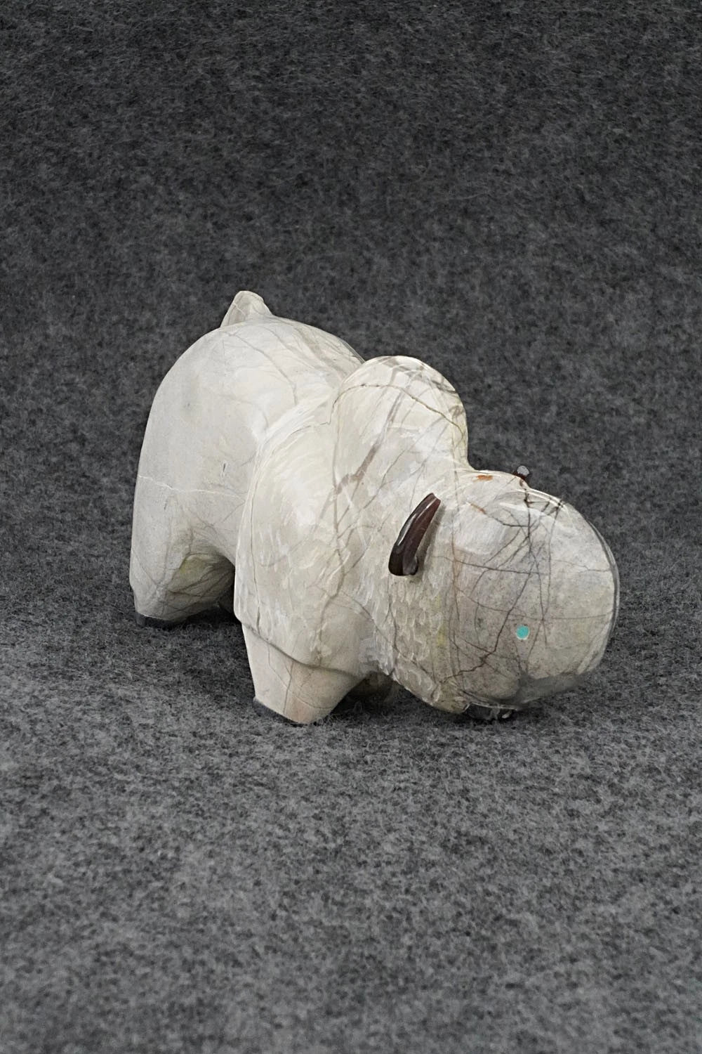 Buffalo Zuni Fetish Carving - Freddie Leekya