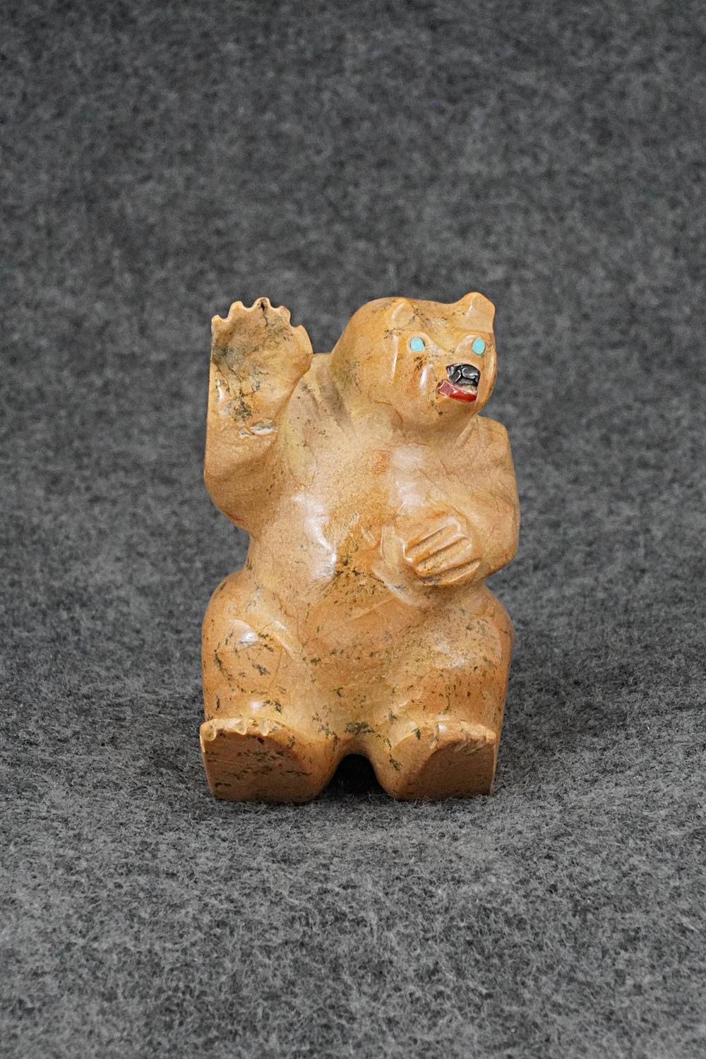 Bear Zuni Fetish Carving - Freddie Leekya