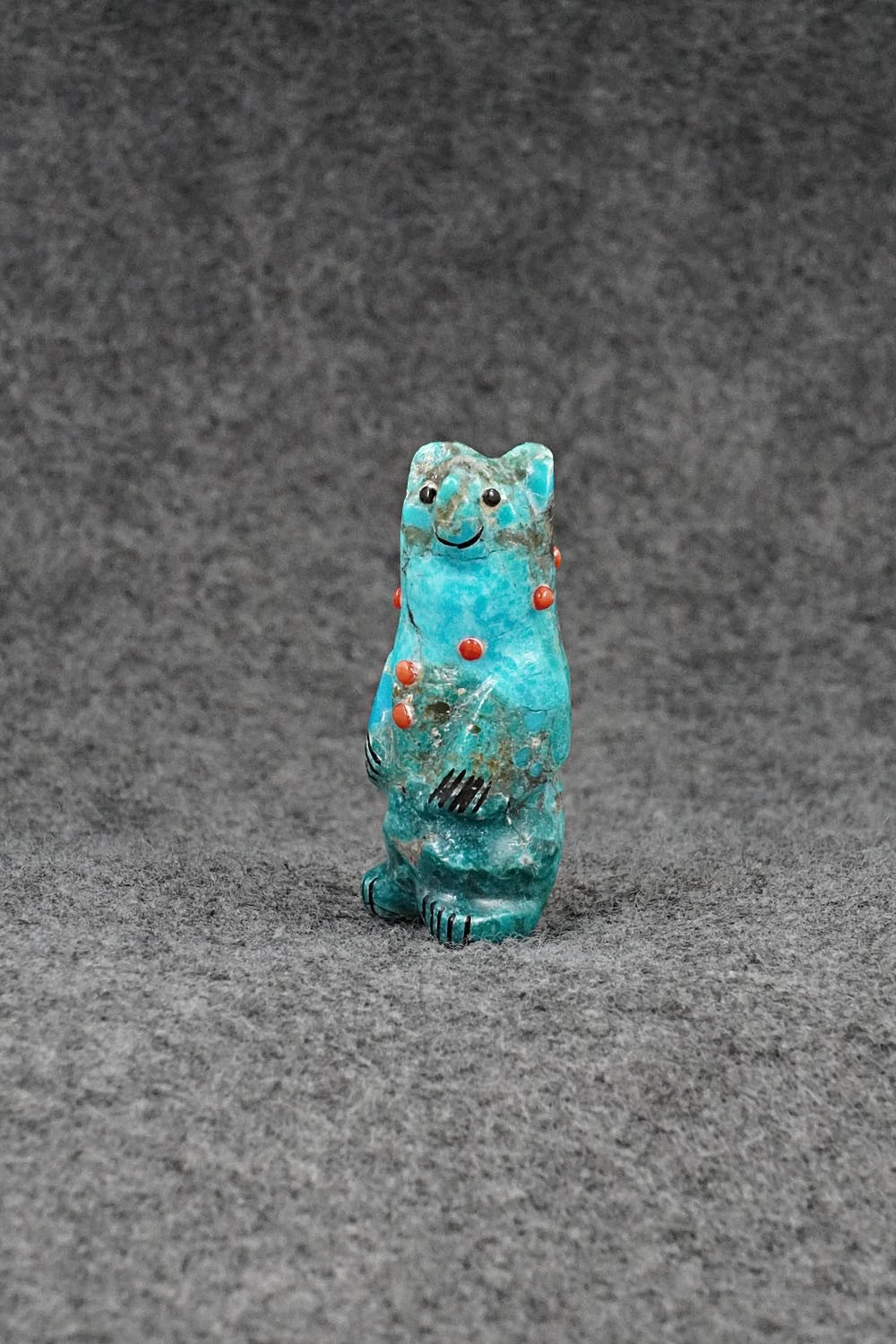 Bear Zuni Fetish Carving - Claudia Peina