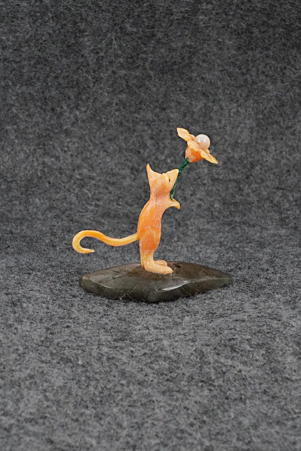 Mouse Zuni Fetish Carving - Ruben Najera