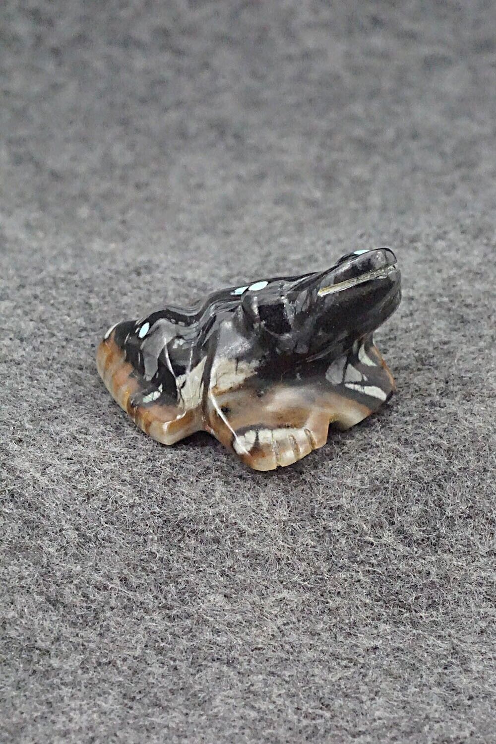 Frog Zuni Fetish Carving - Donavan Laiwakete
