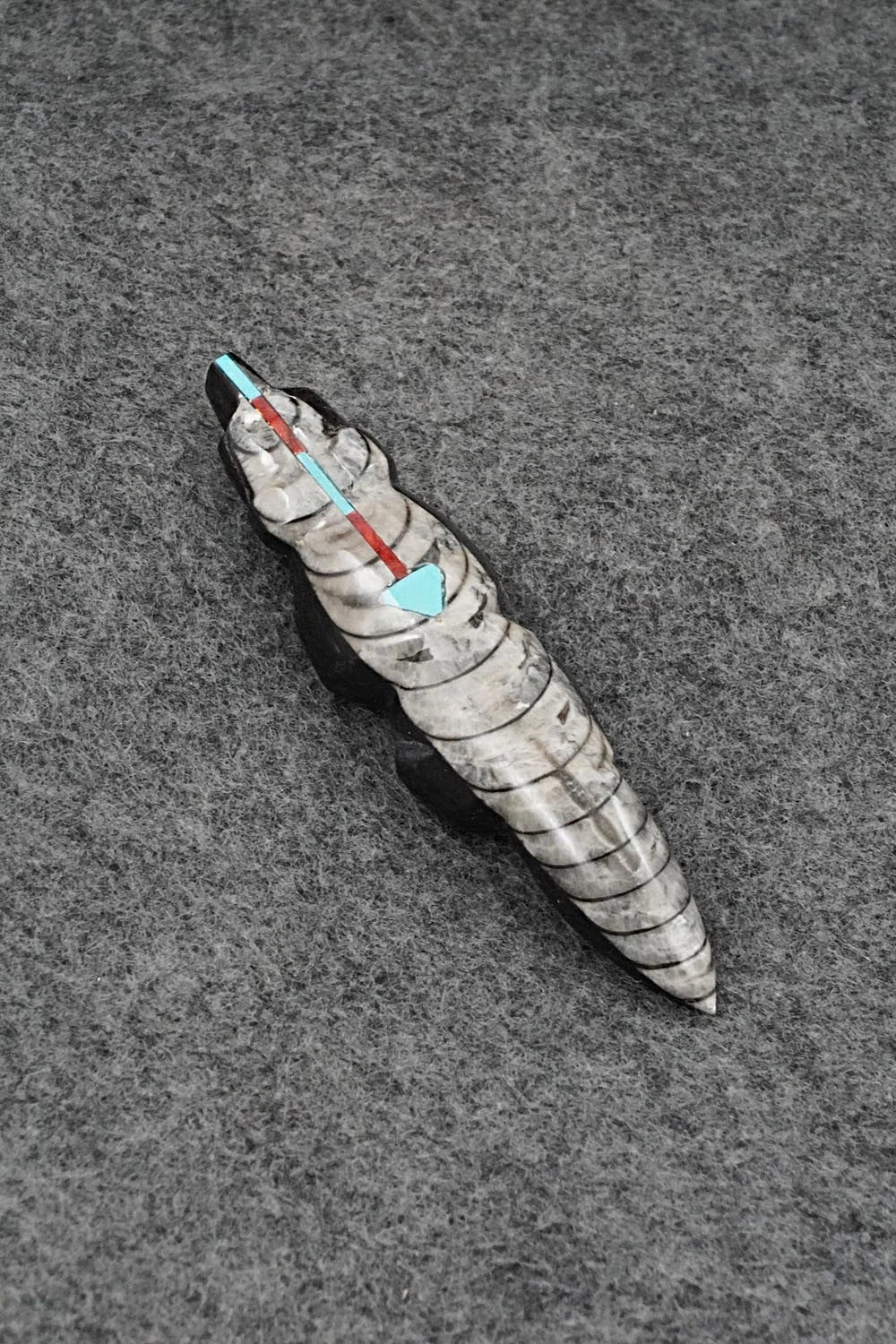 Wolf Zuni Fetish Carving - Kenric Laiwakete