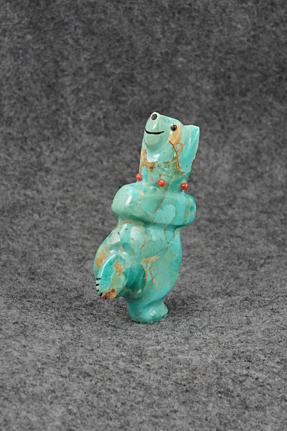 Bear Zuni Fetish Carving - Claudia Peina