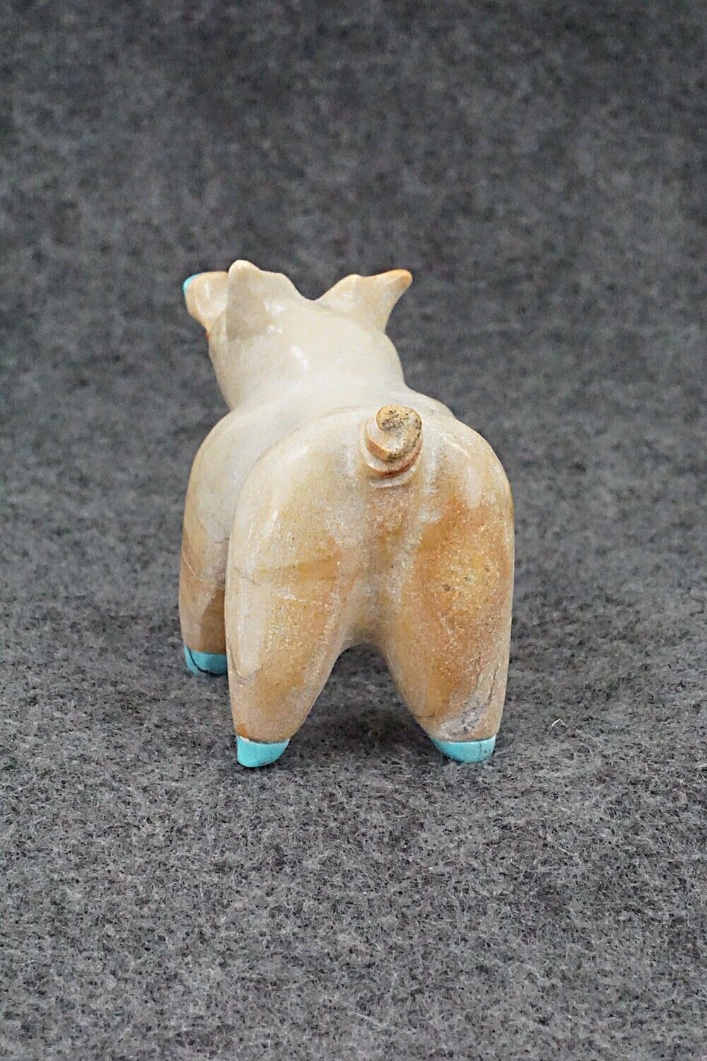Pig Zuni Fetish Carving - Freddie Leekya