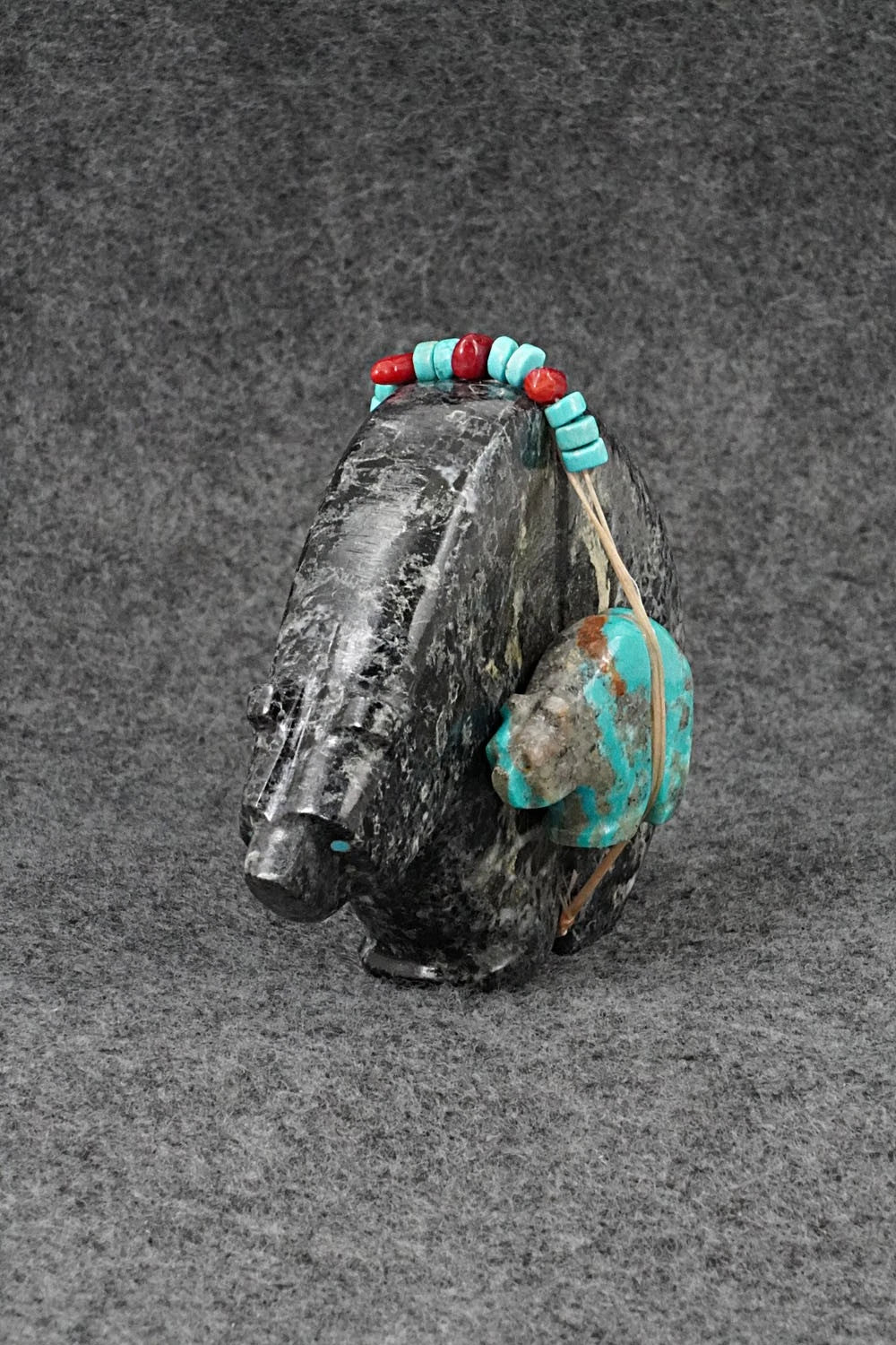 Bear Zuni Fetish Carving - Farlan & Paulette Quam
