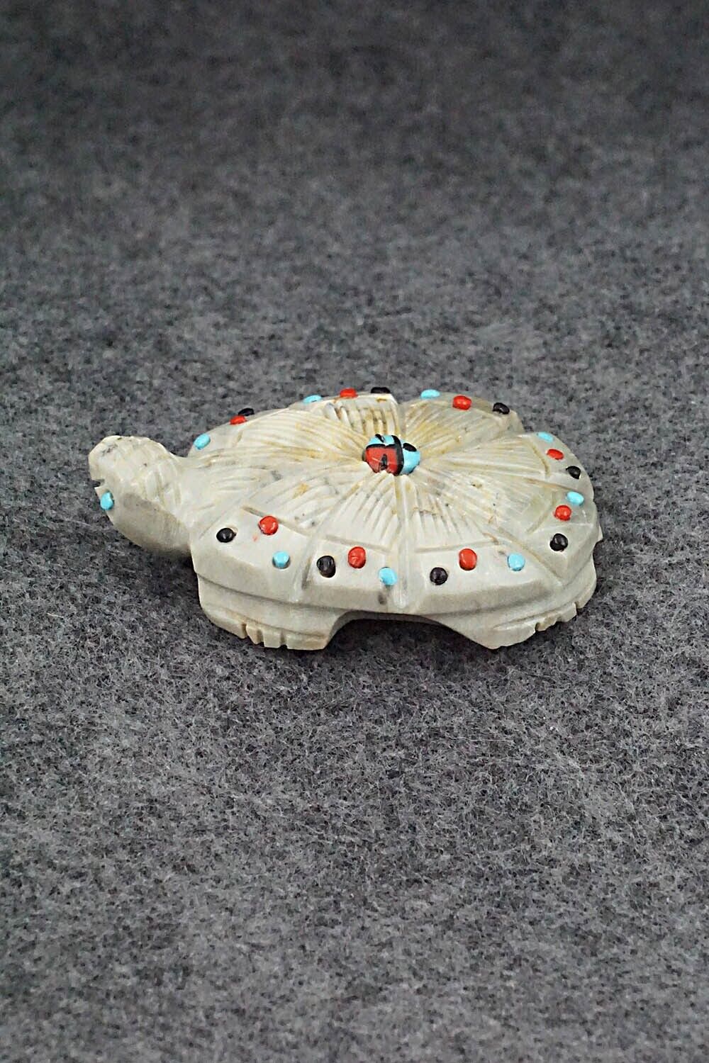 Turtle Zuni Fetish Carving - Danette Laate