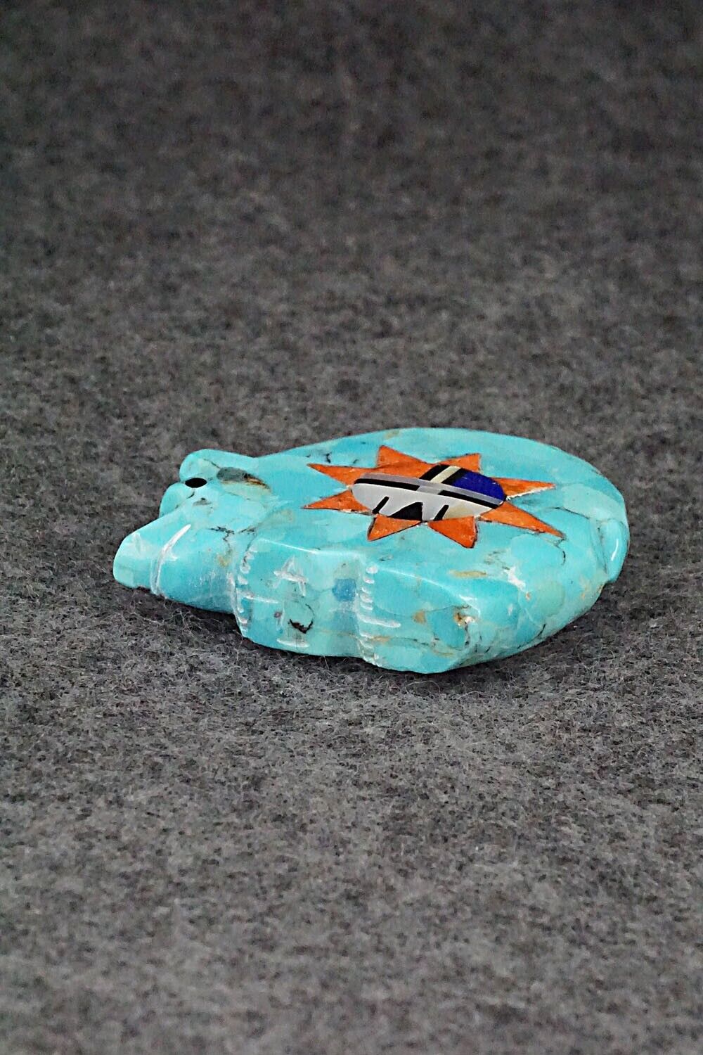 Bear Zuni Fetish Carving - Andres Lementino