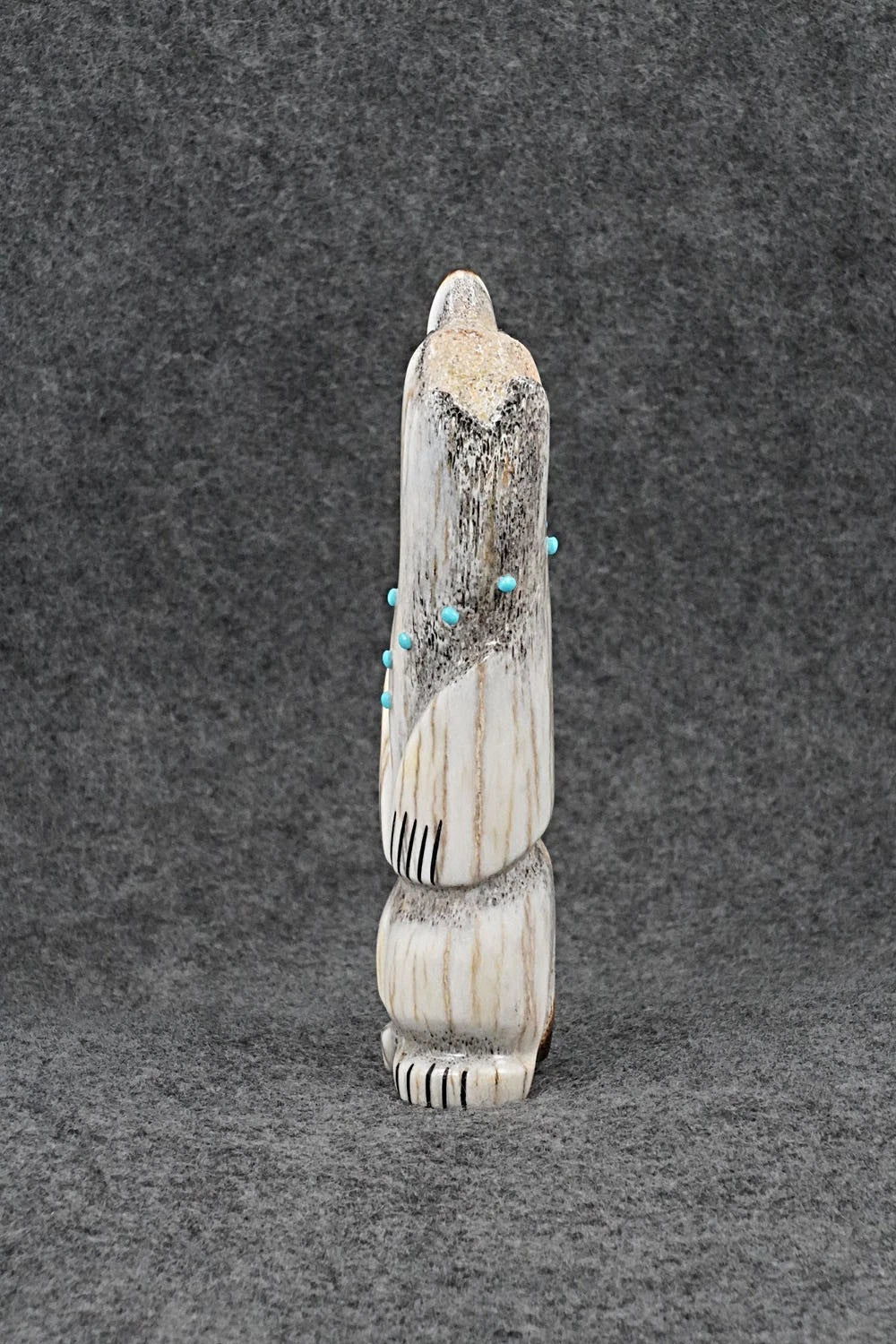 Bear Zuni Fetish Carving - Claudia Peina