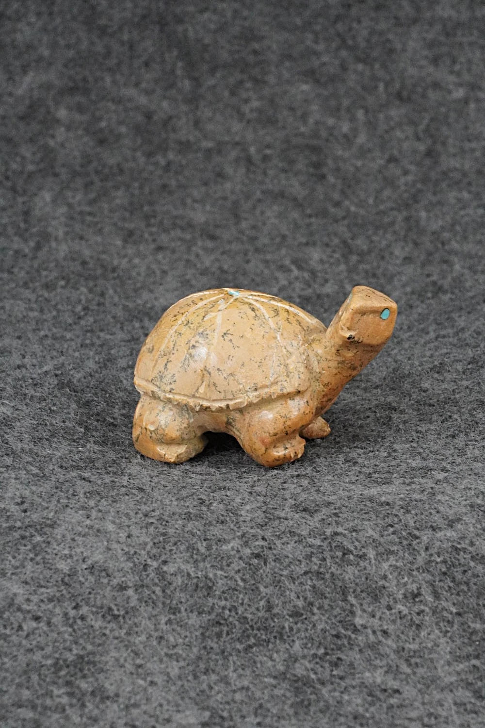 Turtle Zuni Fetish Carving - Freddie Leekya