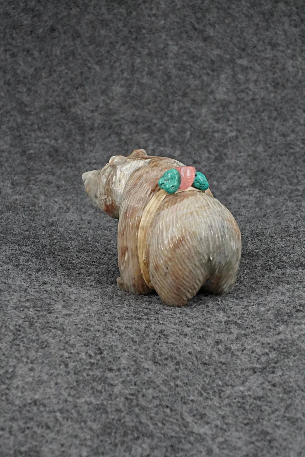 Bear Zuni Fetish Carving - Farlan & Paulette Quam