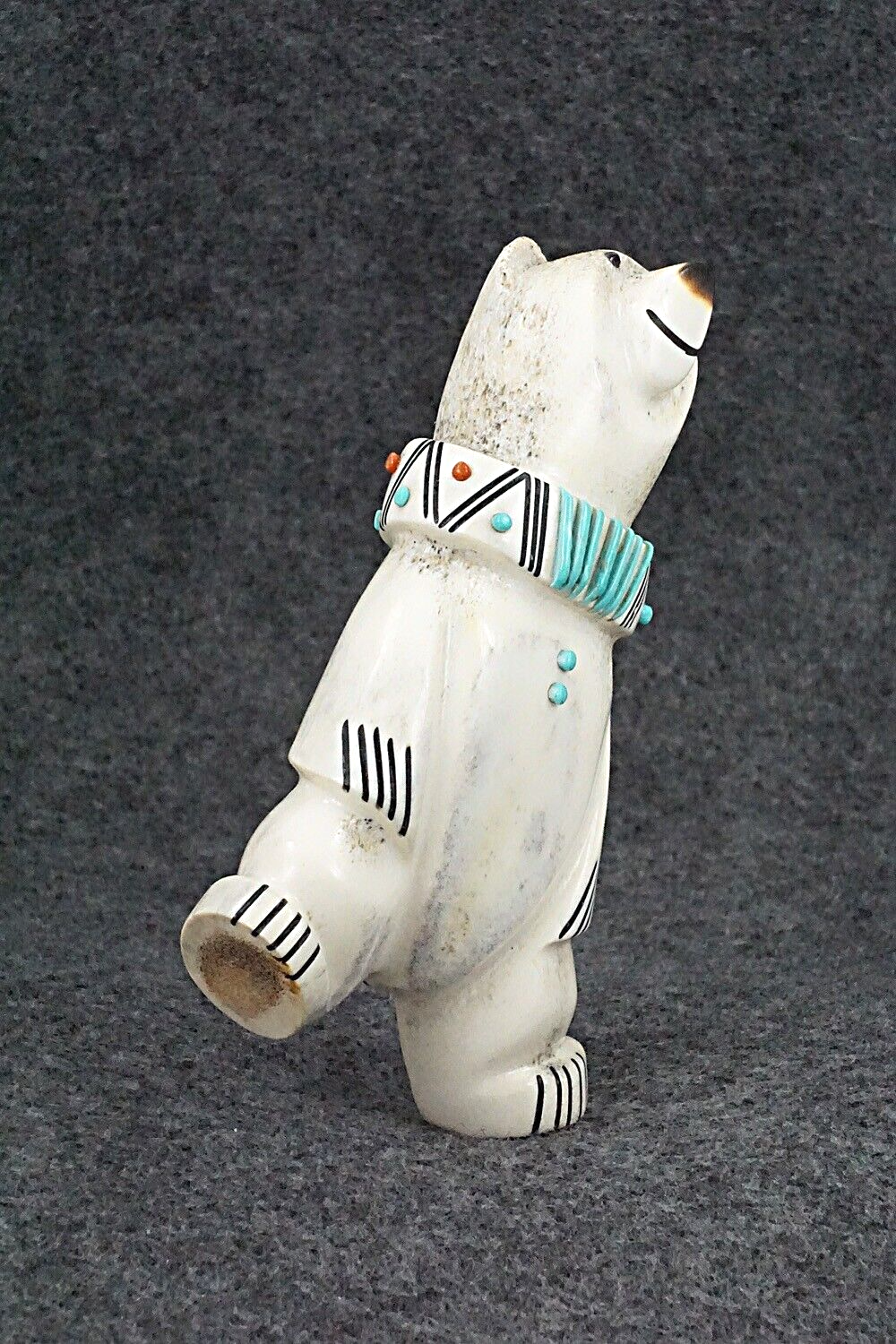 Bear Zuni Fetish Carving - Claudia Peina