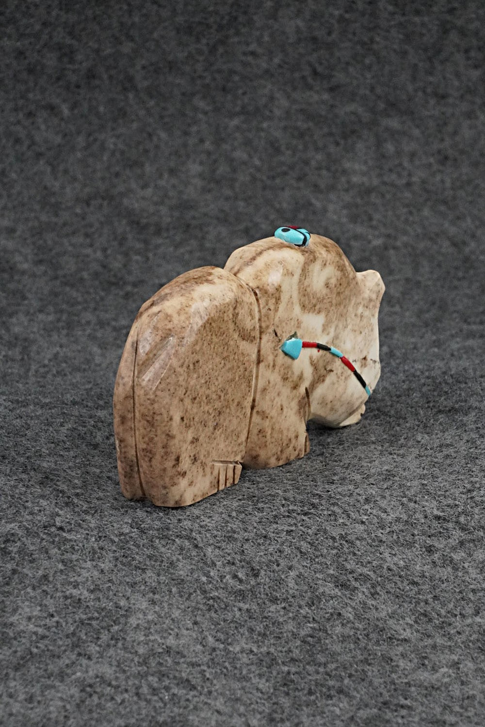 Bear Zuni Fetish Carving - Danette Laate
