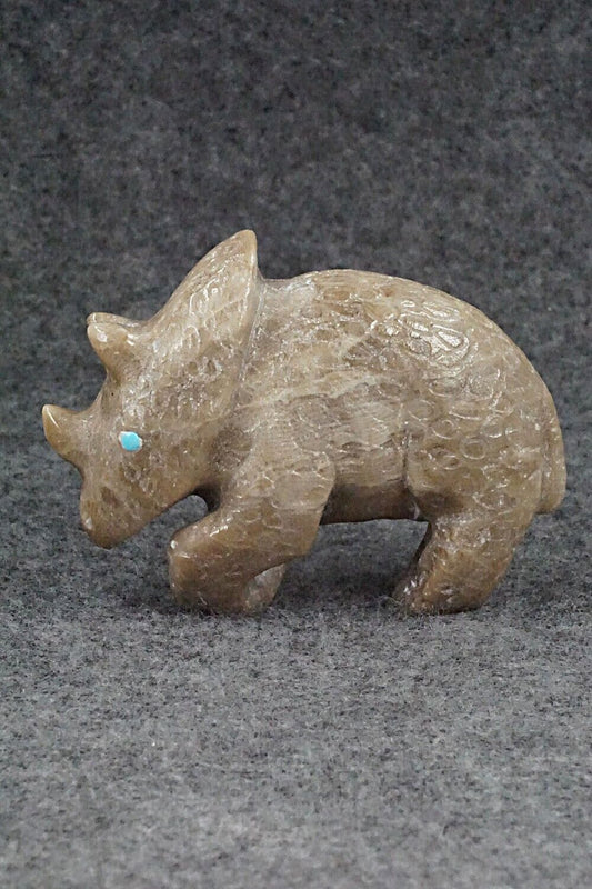 Triceratops Zuni Fetish - Derrick Kaamasee