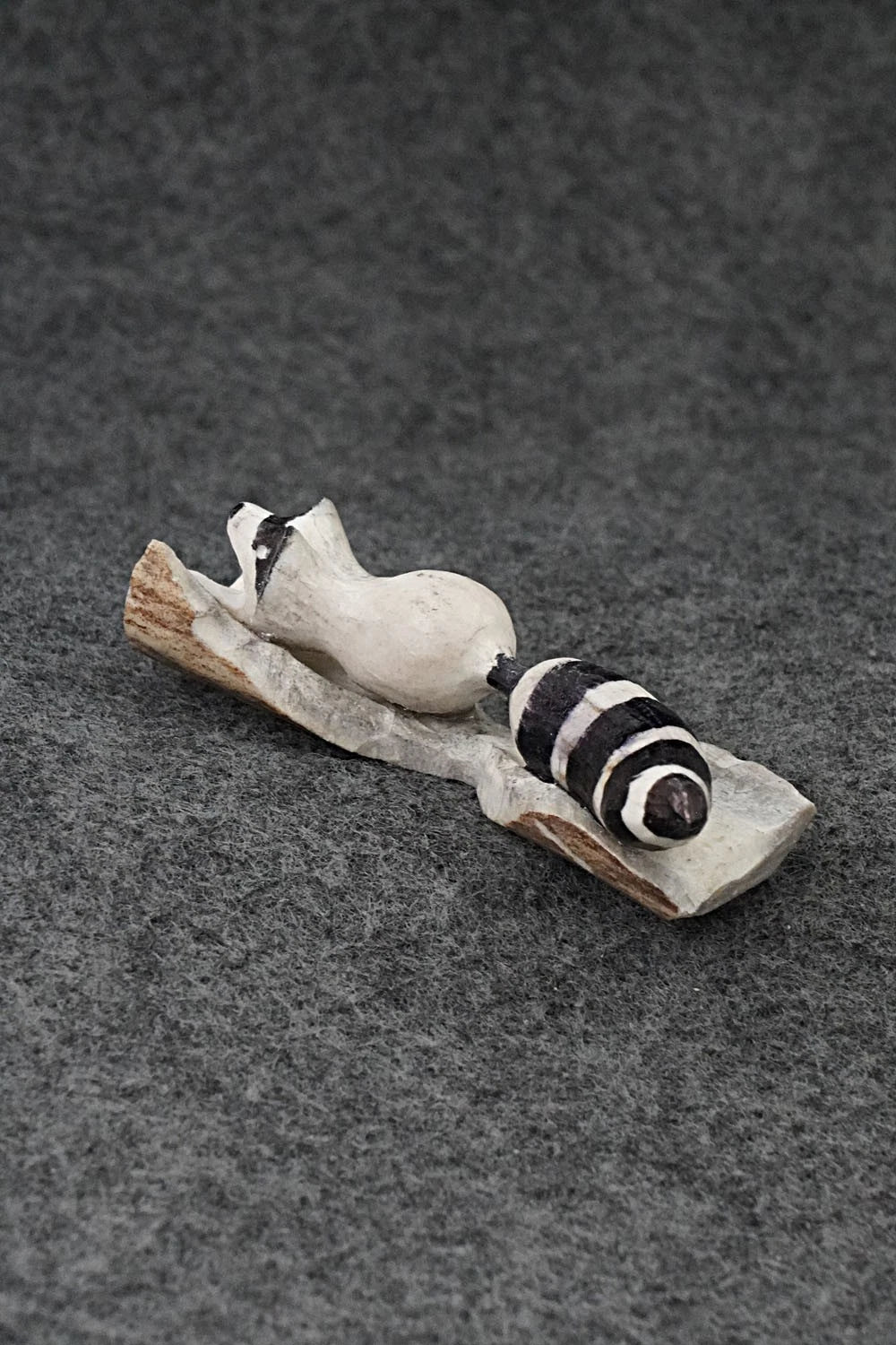 Raccoon Zuni Fetish Carving - Ruben Najara