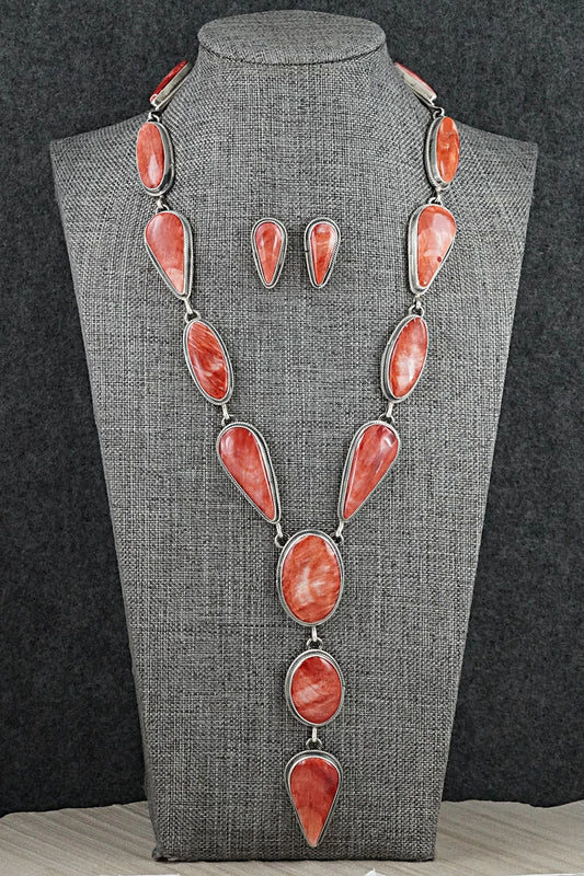 Spiny Oyster & Sterling Silver Necklace and Earrings Set - Paul Livingston