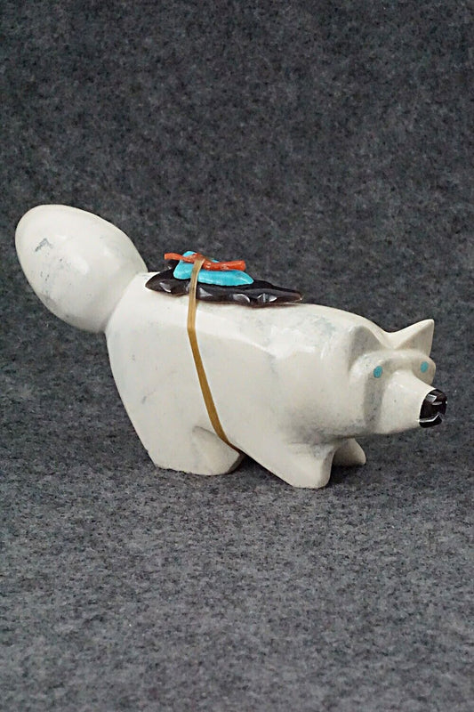 Wolf Zuni Fetish Carving - Enrike Leekya