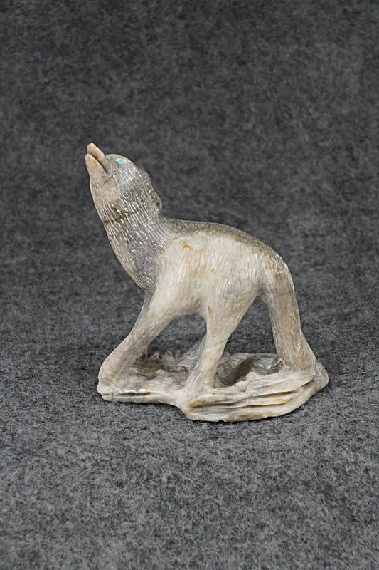 Wolf Zuni Fetish Carving - Calvin Weeka