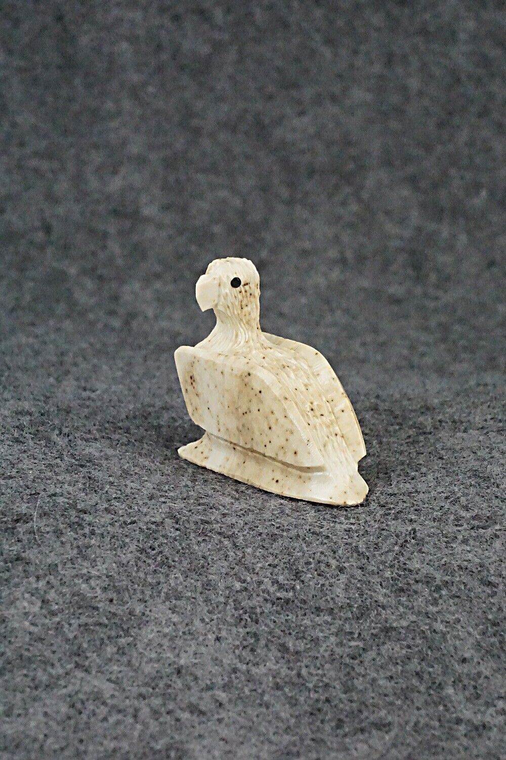 Eagle Zuni Fetish Carving - Jesus Espino