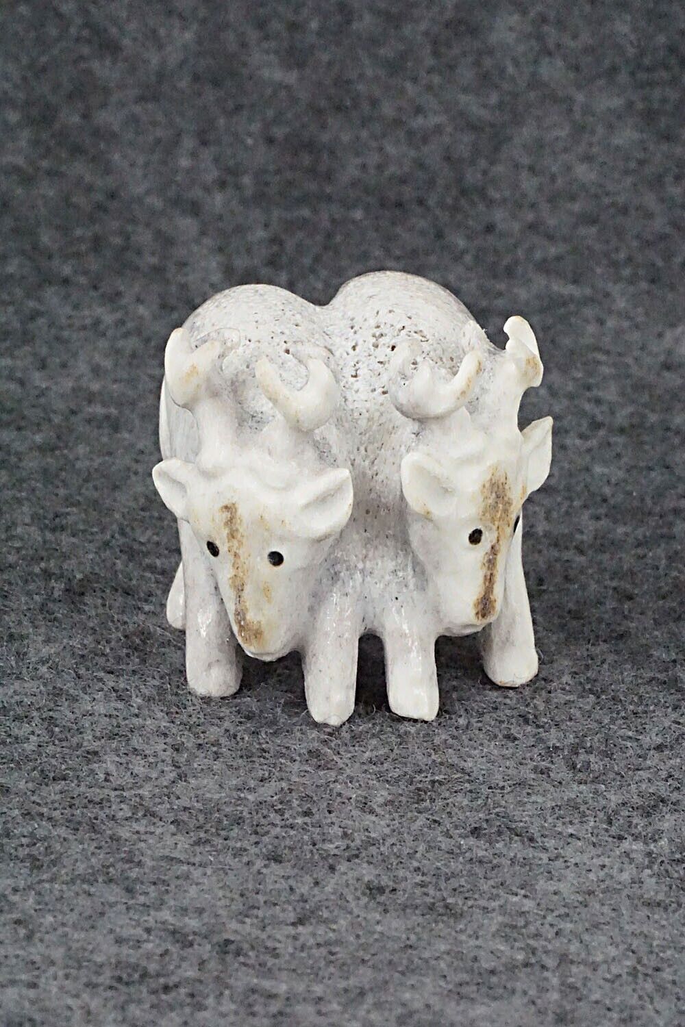 Deer Zuni Fetish Carving - Maxx Laate