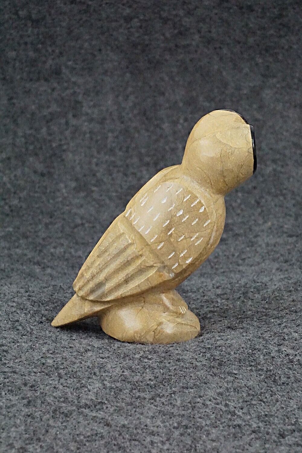 Owl Zuni Fetish Carving - Enrike Leekya