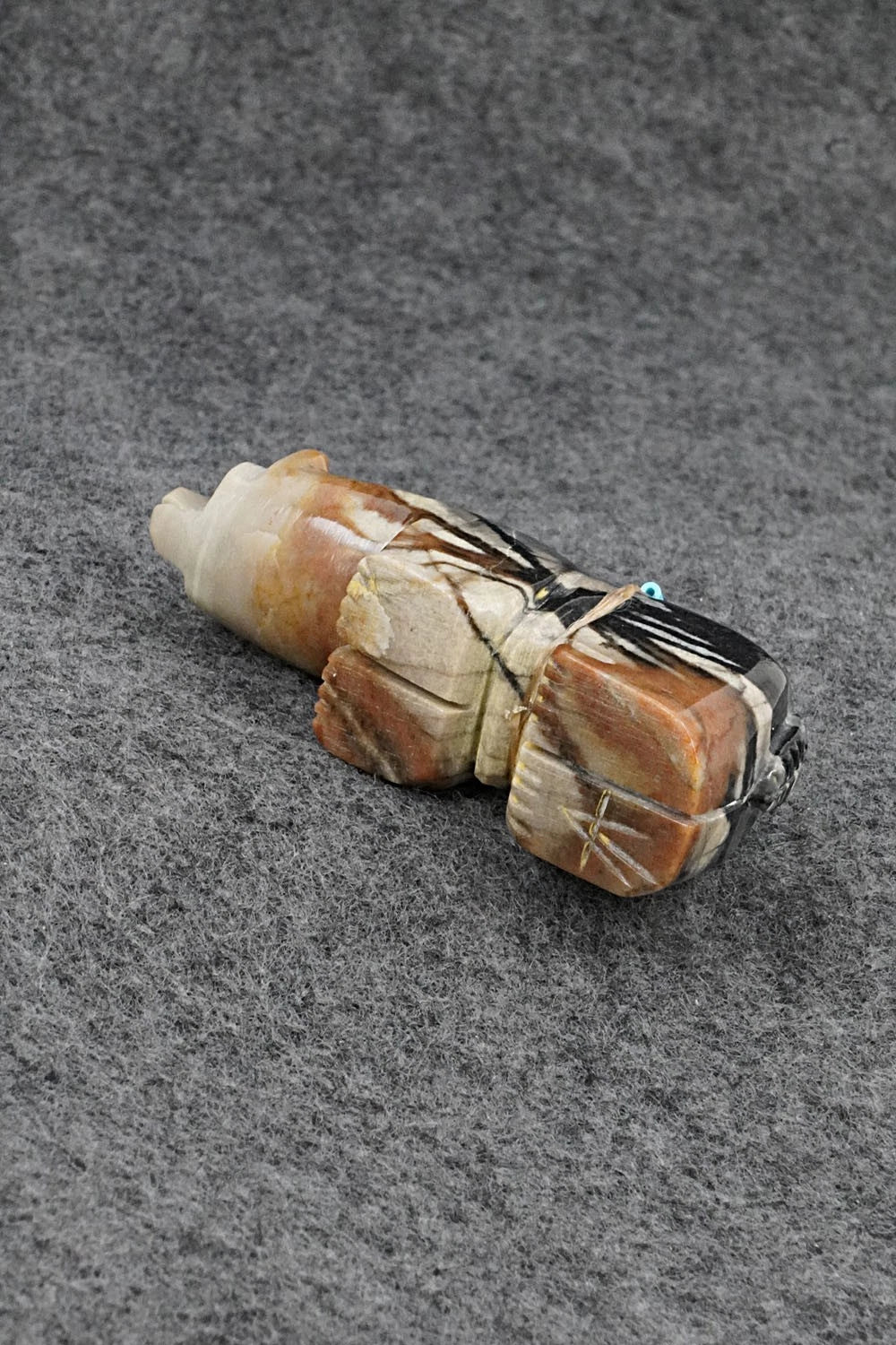 Bear Zuni Fetish Carving - Alex Tsethlikai