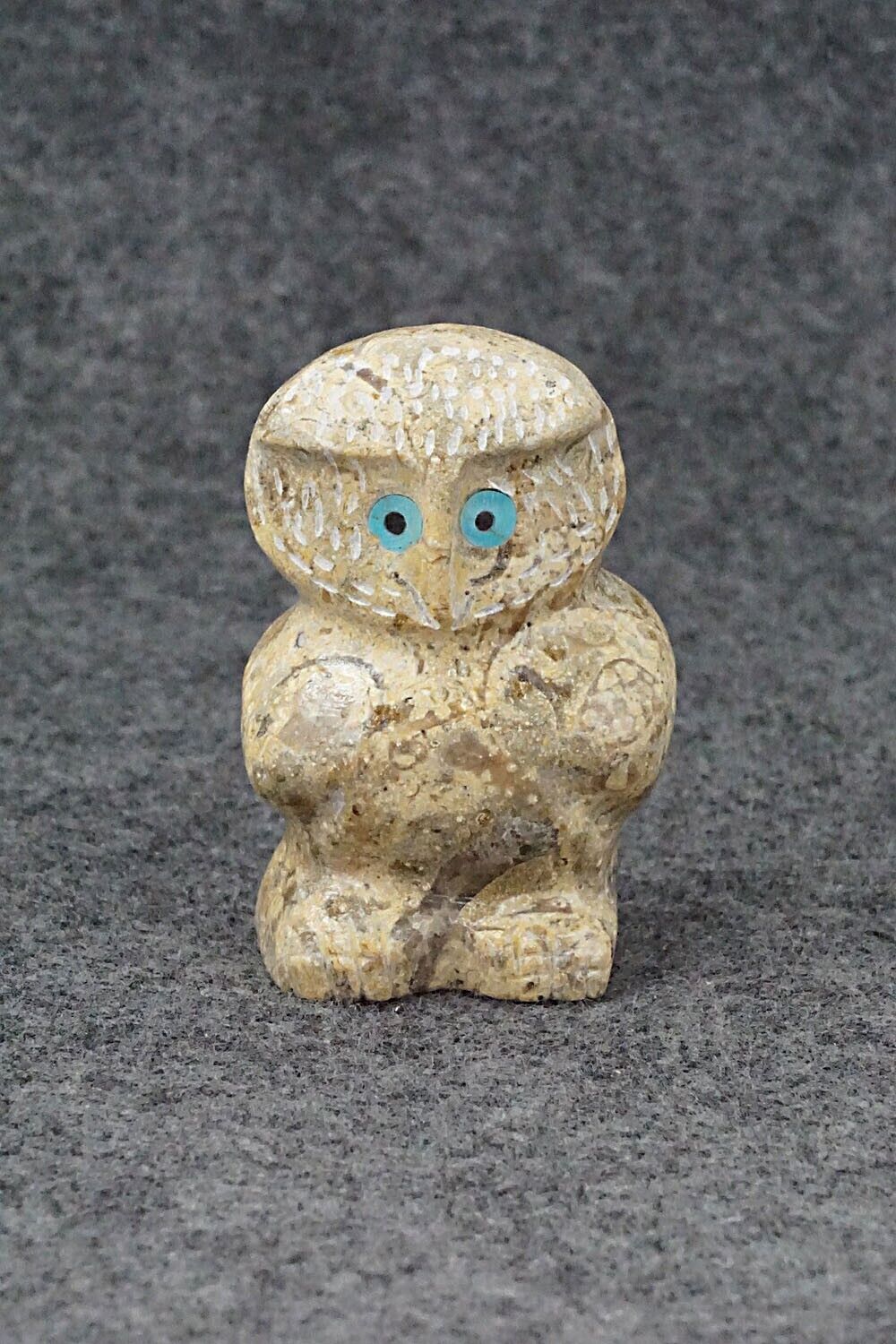 Owl Zuni Fetish Carving - Andres Lementino