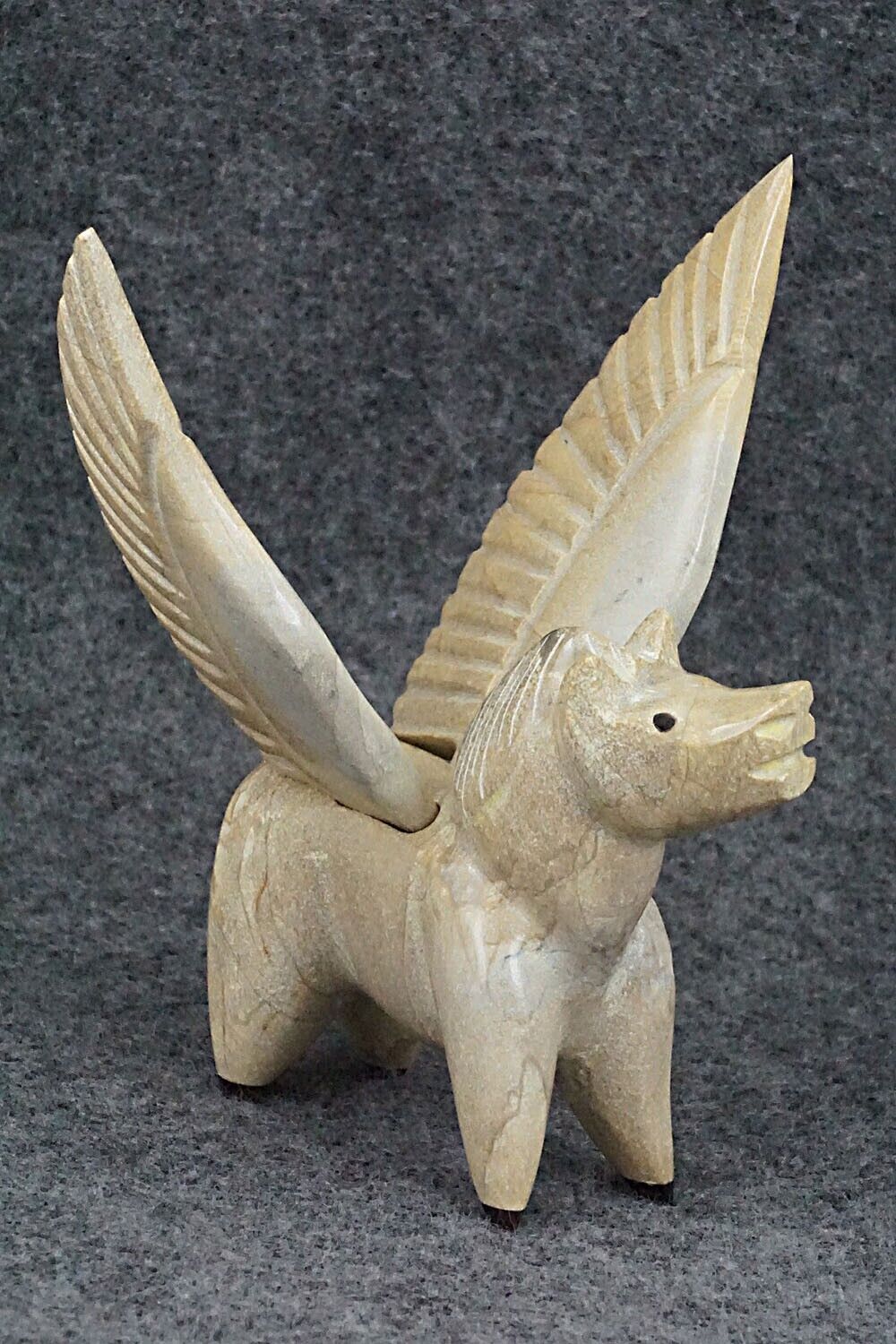 Pegasus Horse Zuni Fetish Carving - Enrike Leekya