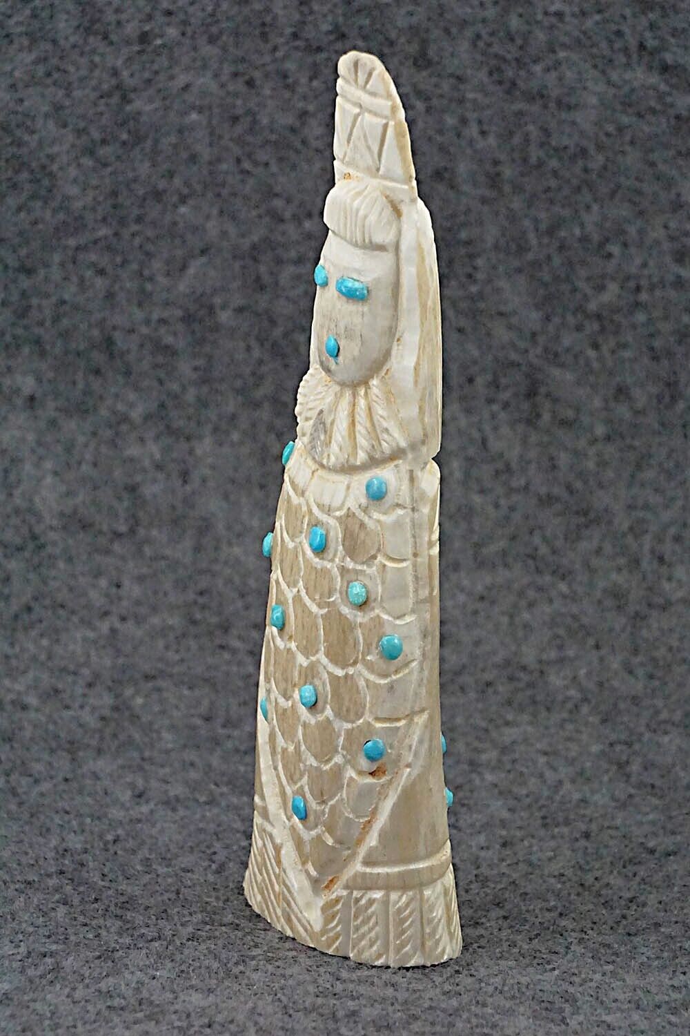 Corn Maiden Zuni Fetish Carving - Garrick Weeka