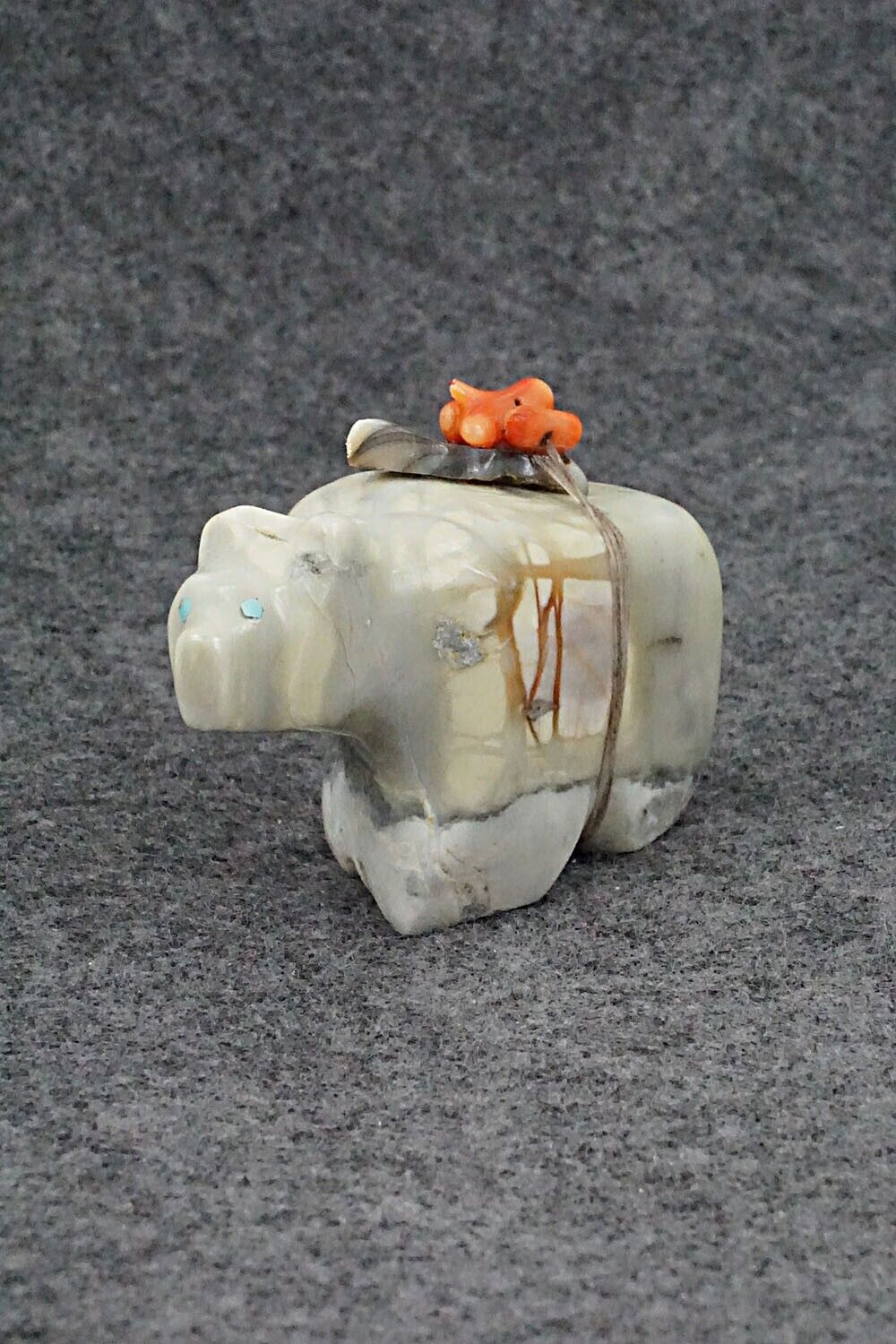Bear Zuni Fetish Carving - Donovan Laiwakete