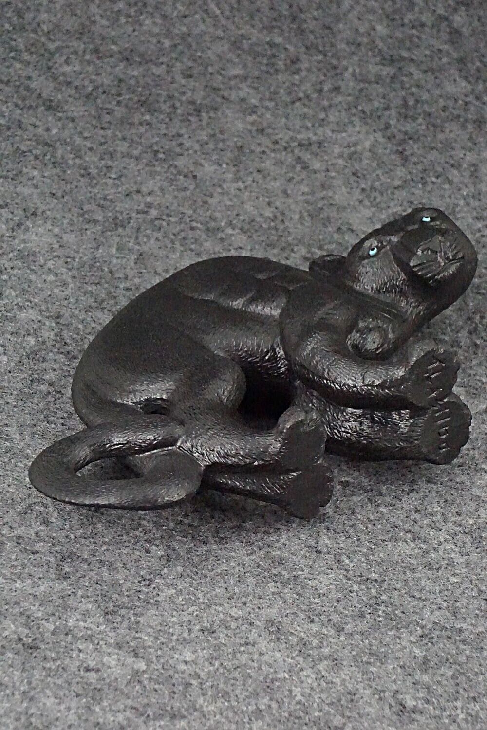Mountain Lion Zuni Fetish Carving - Travis Lasiloo