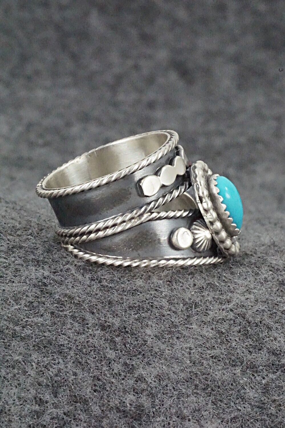 Turquoise & Sterling Silver Ring - Tom Lewis - Size 9