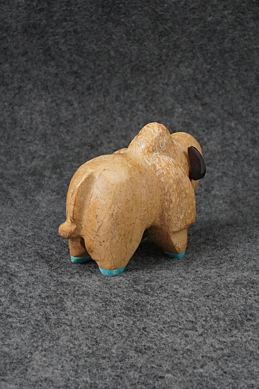 Buffalo Zuni Fetish Carving - Freddie Leekya