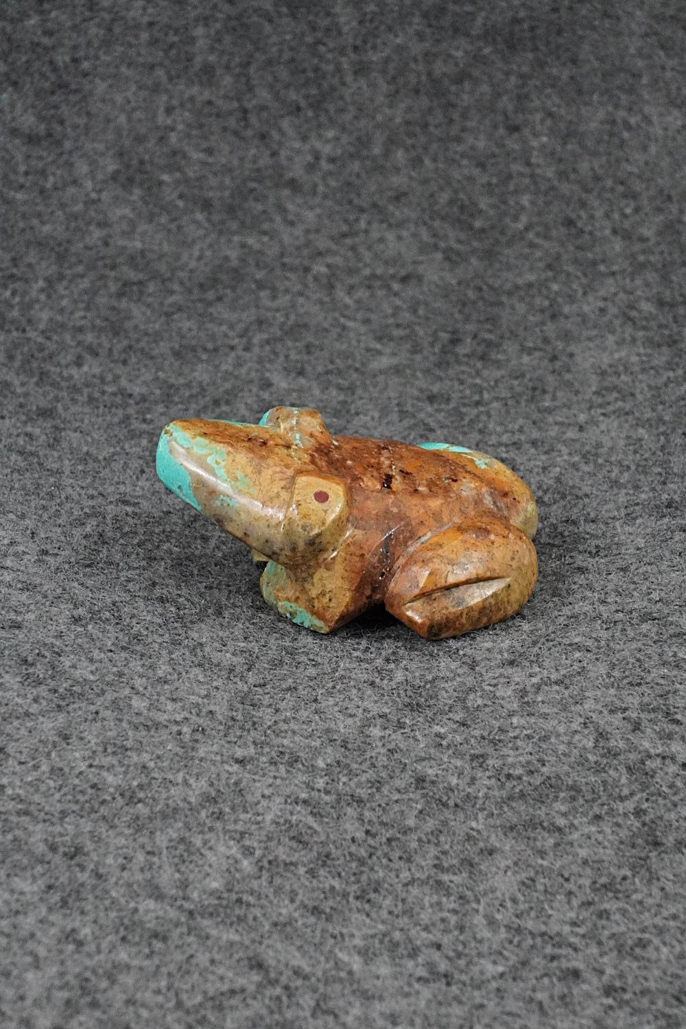 Frog Zuni Fetish Carving - Kenric Laiwekete