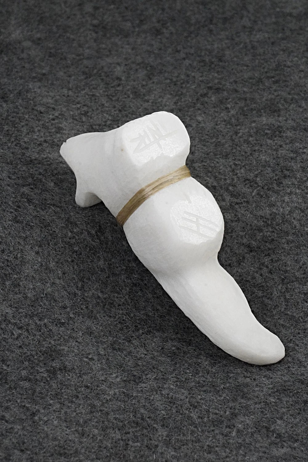 Wolf Zuni Fetish Carving - Herbert Halate