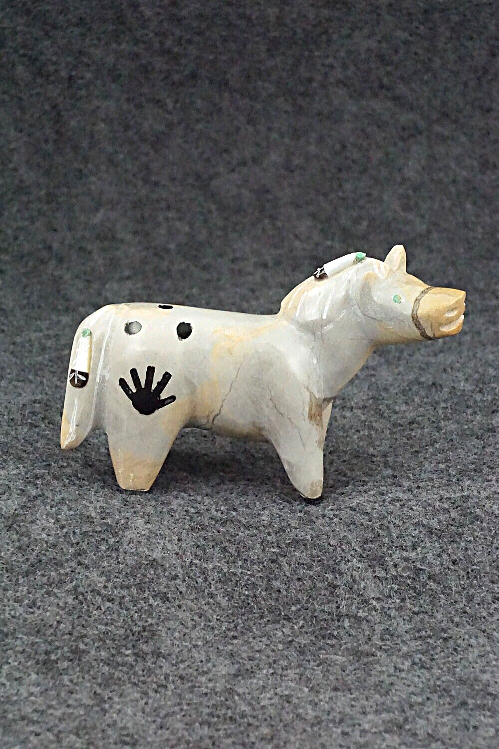Horse Zuni Fetish Carving - Enrike Leekya