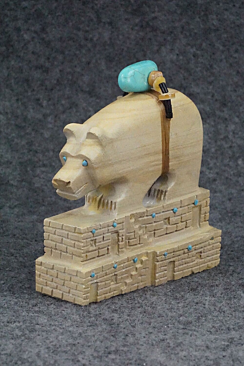 Bear Zuni Fetish Carving - Douglas Martza