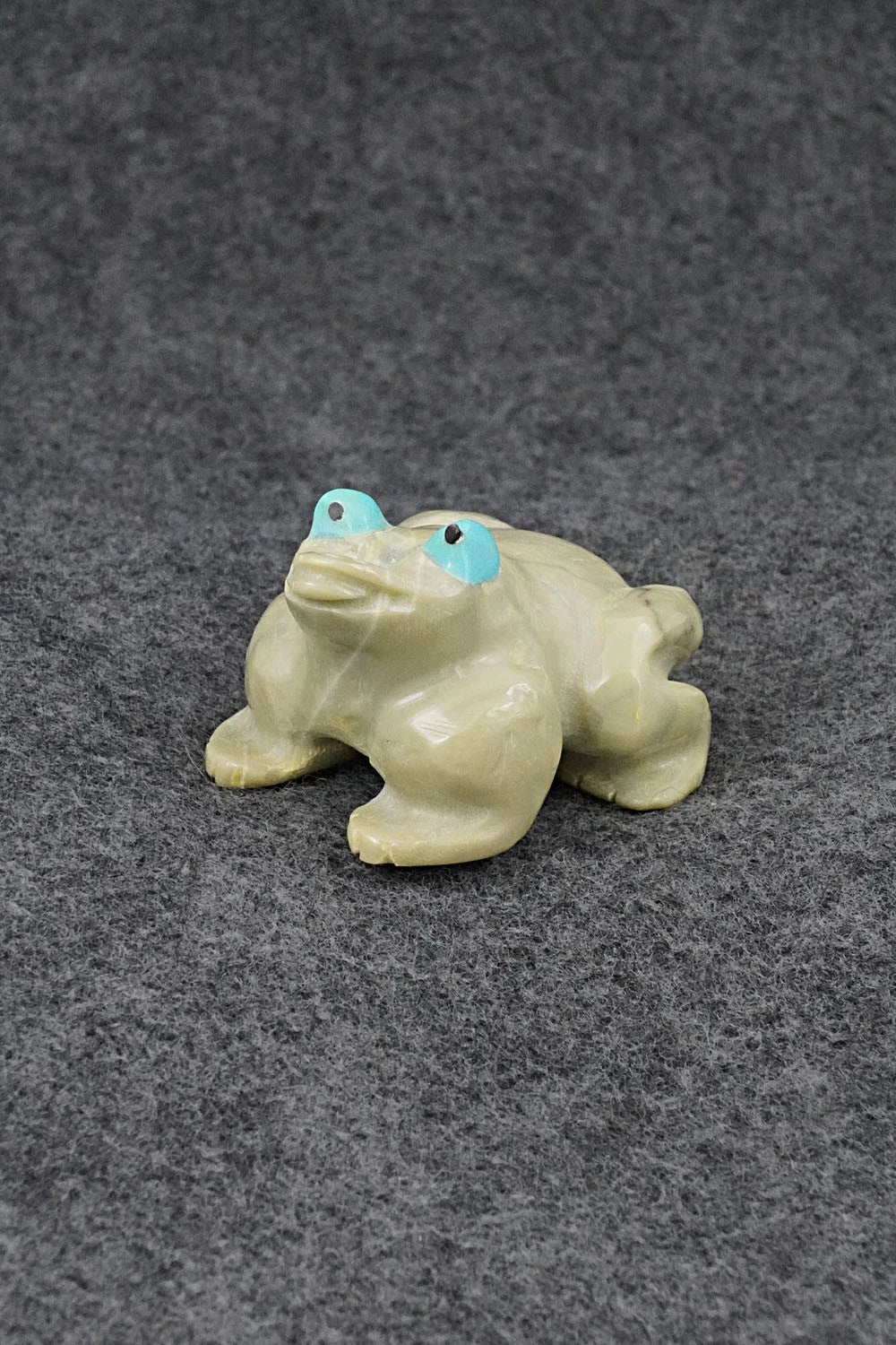 Frog Zuni Fetish Carving - Freddie Leekya