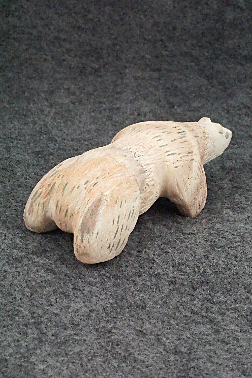 Bear Zuni Fetish Carving - Jeromy Weebothee