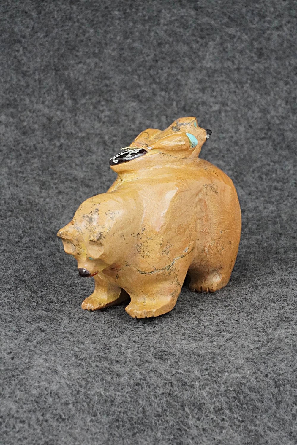 Bear Zuni Fetish Carving - Freddie Leekya