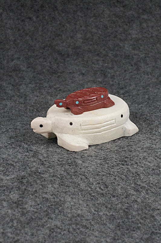 Turtle Zuni Fetish Carving - Jesus Espino