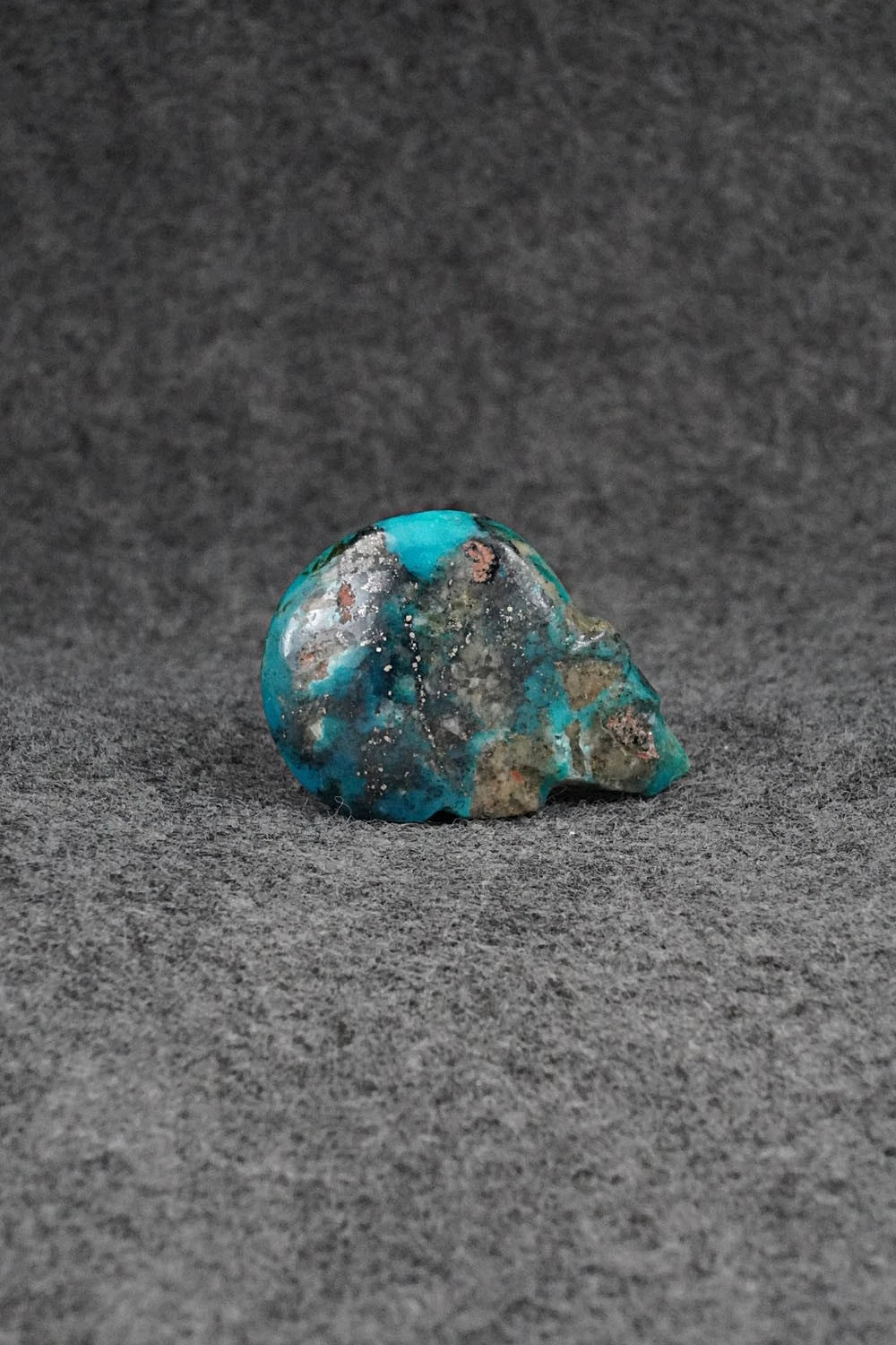 Bear Zuni Fetish Carving - Abby Quam Panteah