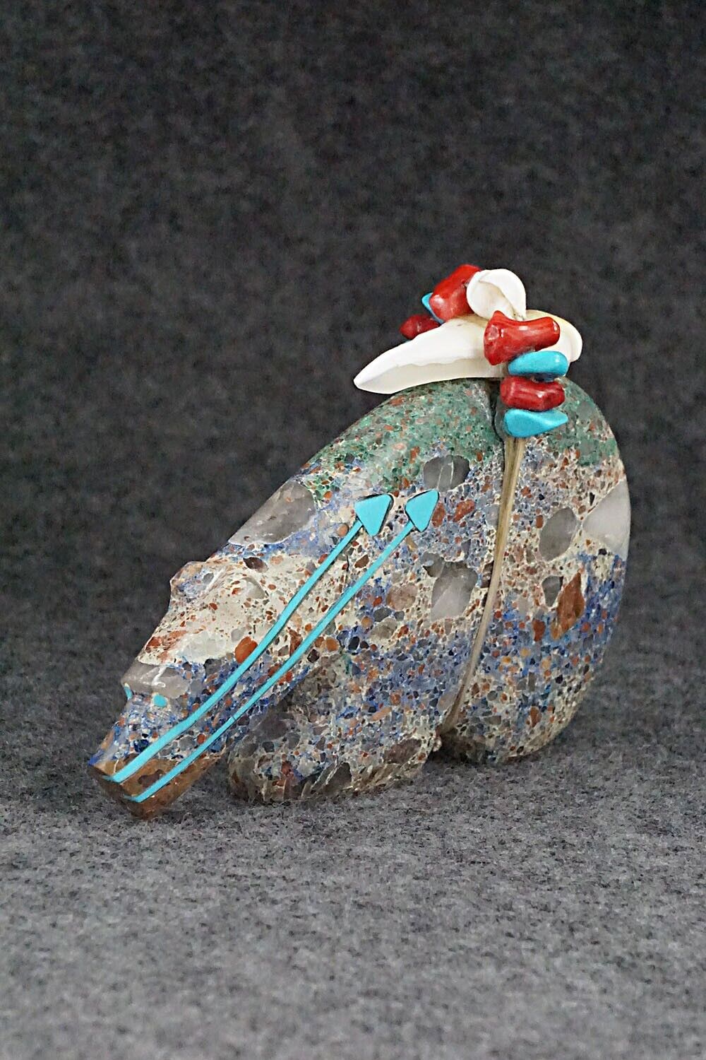 Bear Zuni Fetish Carving - Donovan Laiwakete