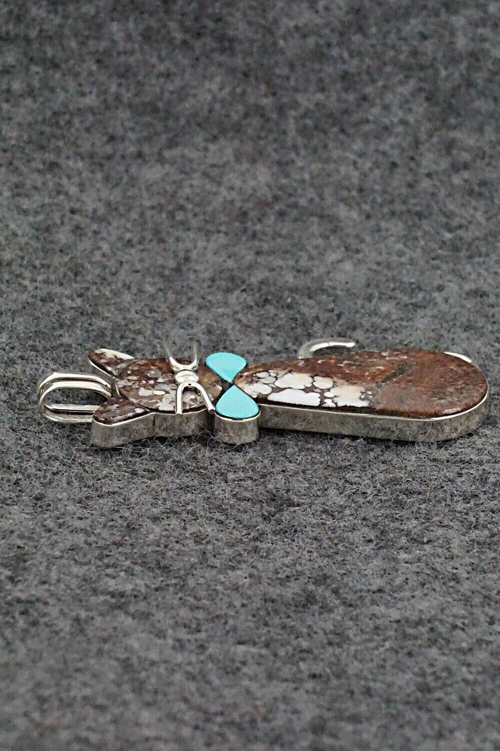 Wild Horse, Turquoise & Sterling Silver Pendant - Leavus Ahiyite