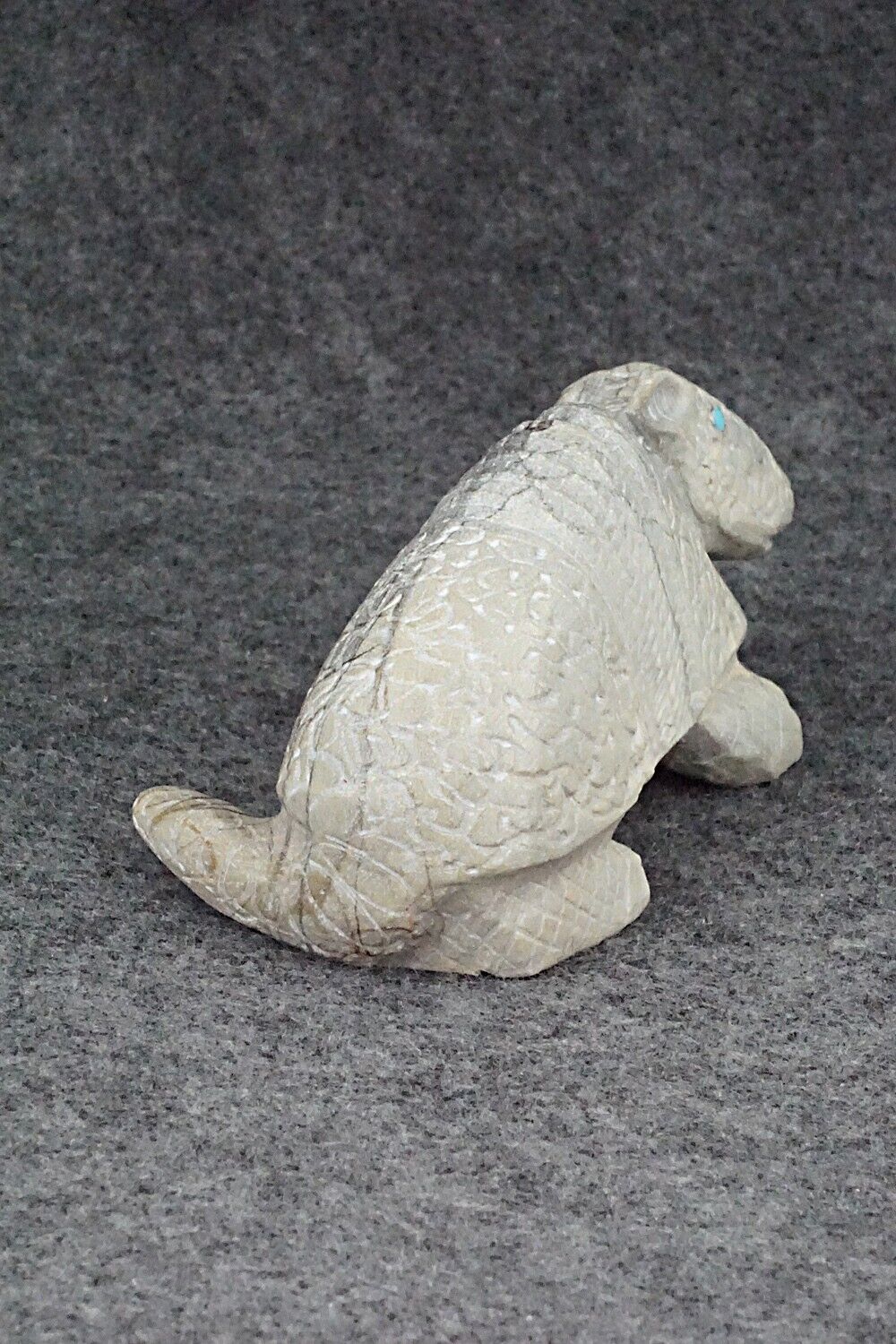 Armadillo Zuni Fetish Carving - Derrick Kaamasee